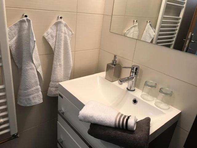 Apartman Innova Zlin Bagian luar foto