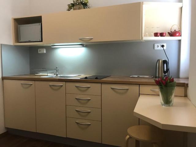 Apartman Innova Zlin Bagian luar foto