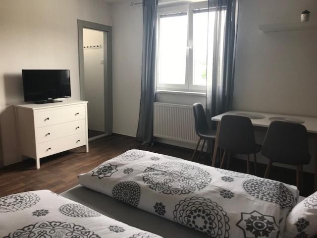Apartman Innova Zlin Bagian luar foto